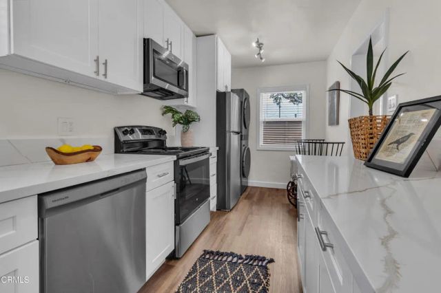 3136-3138 Casitas Avenue, Los Angeles, CA 90039