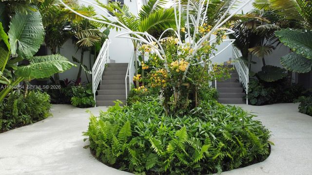 8035 ABBOTT AV, Miami Beach, FL 33141