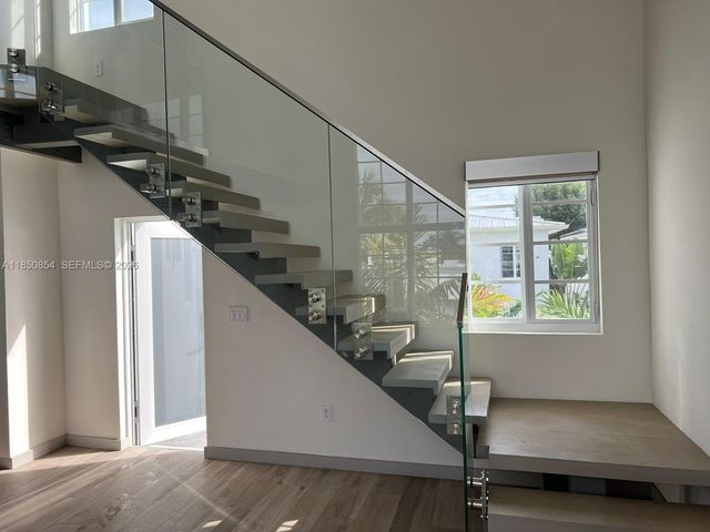 8035 ABBOTT AV, Miami Beach, FL 33141