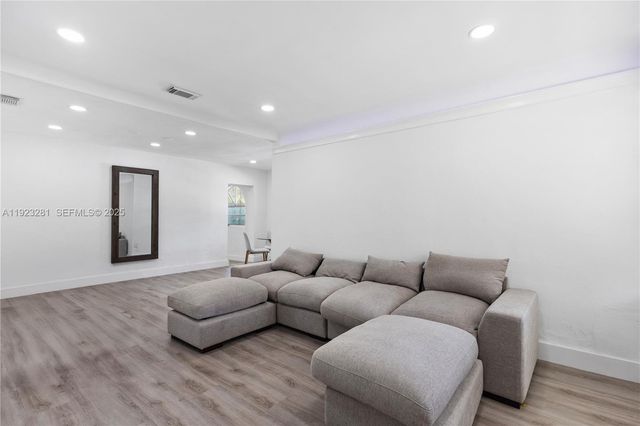 4030 NW 1st Ave, Miami, FL 33127