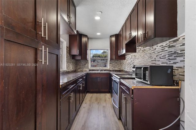 4030 NW 1st Ave, Miami, FL 33127