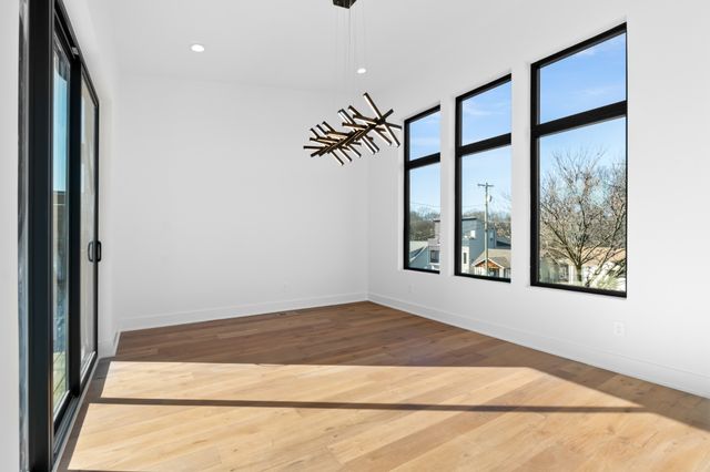 996 Douglas Ave, Nashville, TN 37206