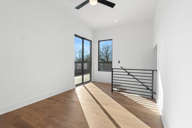 996 Douglas Ave, Nashville, TN 37206