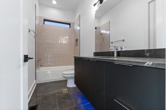 996 Douglas Ave, Nashville, TN 37206