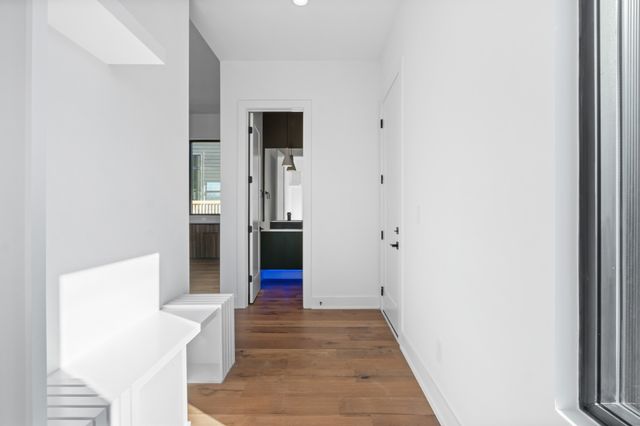 996 Douglas Ave, Nashville, TN 37206
