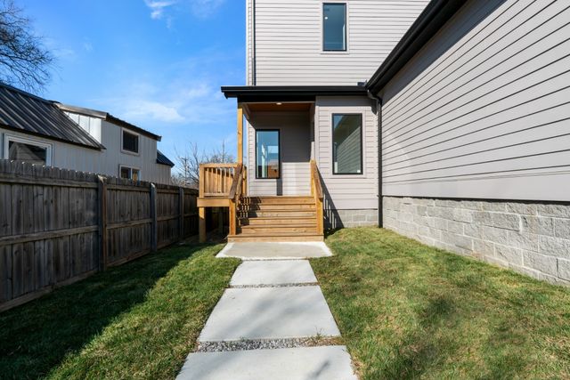 996 Douglas Ave, Nashville, TN 37206