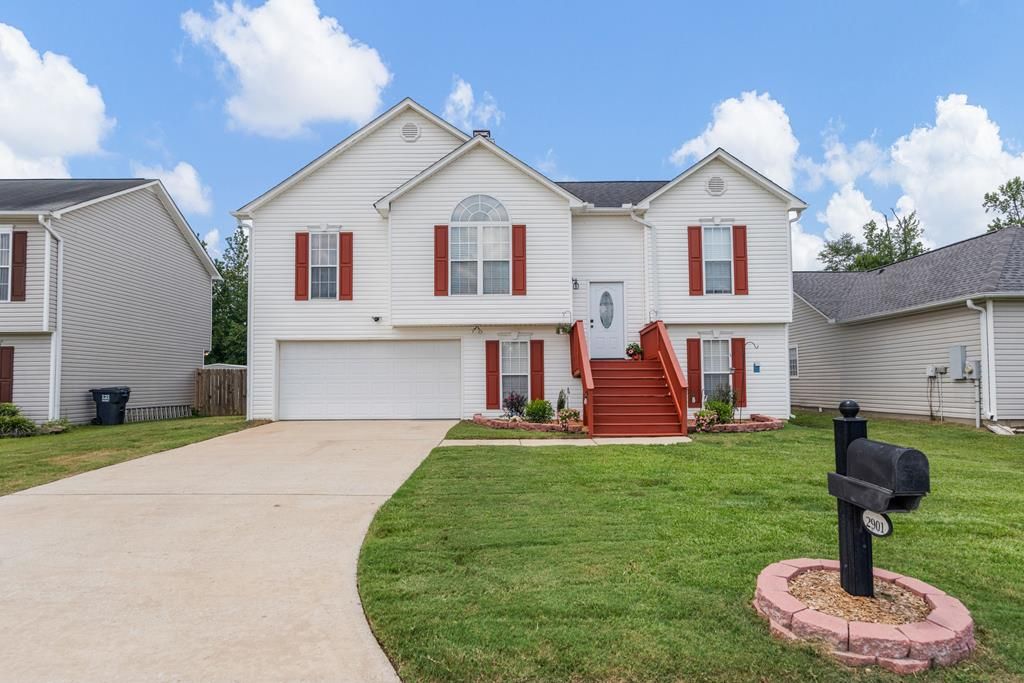 2901 Dotti Drive, Phenix City, AL 36870