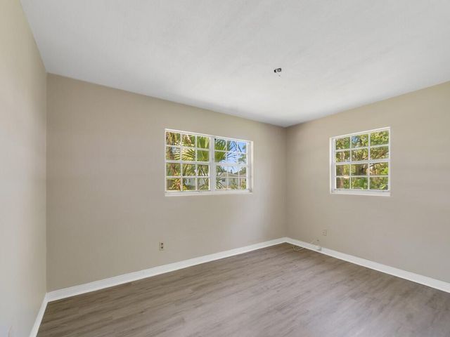 7907 Lockwood Drive, Fort Pierce, FL 34951