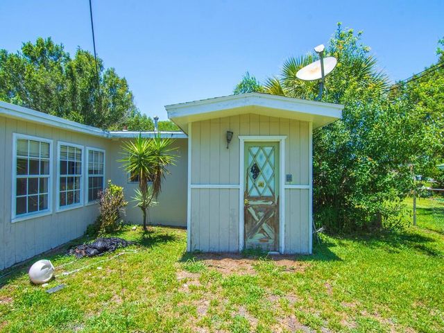 7907 Lockwood Drive, Fort Pierce, FL 34951