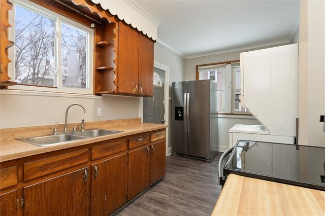 11 Danforth Street, Rochester, NY 14611