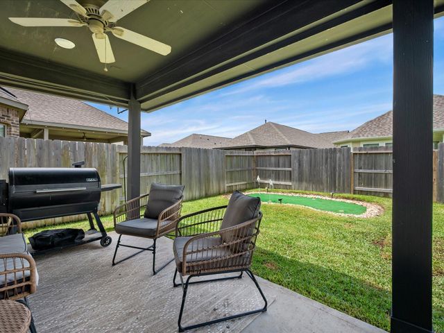 8111 Blue Fish Drive, Cypress, TX 77433