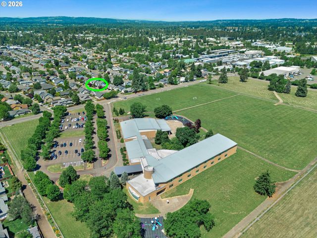 1418 Se 8TH Ave, Canby, OR 97013