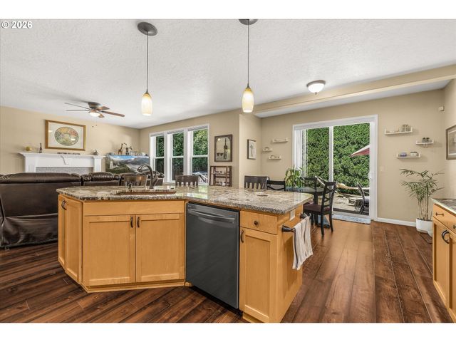 1418 Se 8TH Ave, Canby, OR 97013