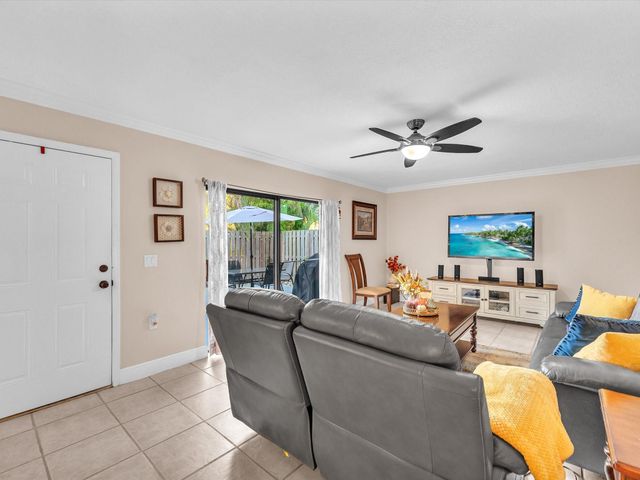 2947 SW 22nd Cir 28D, Delray Beach, FL 33445