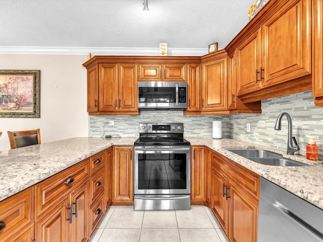 2947 SW 22nd Cir 28D, Delray Beach, FL 33445