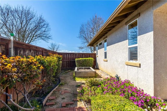 2662 Benicia, Paso Robles, CA 93446