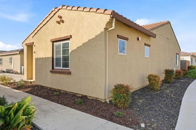 618 Machado Street, Los Banos, CA 93635