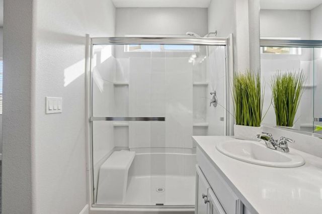 618 Machado Street, Los Banos, CA 93635