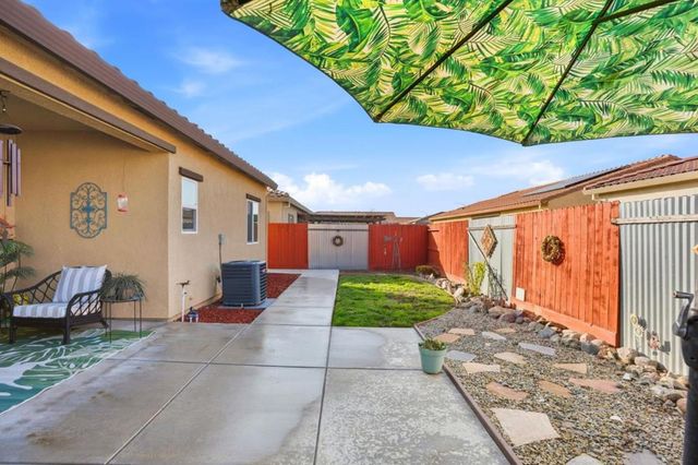 618 Machado Street, Los Banos, CA 93635