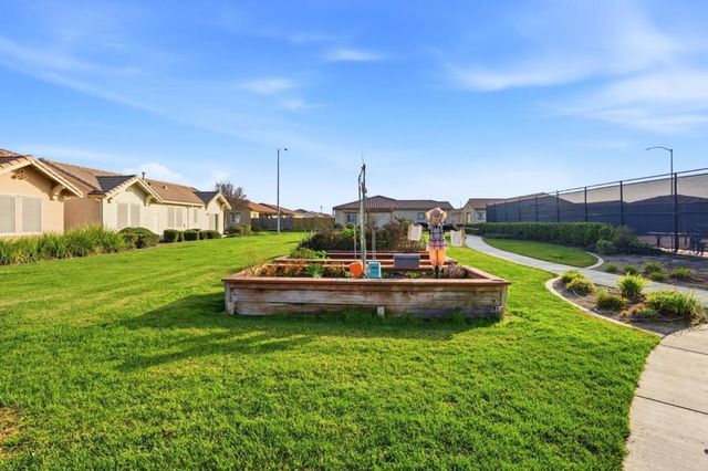 618 Machado Street, Los Banos, CA 93635