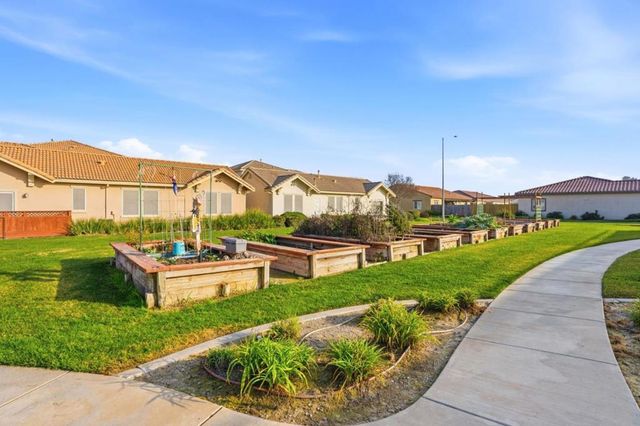 618 Machado Street, Los Banos, CA 93635