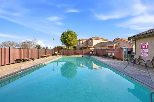 618 Machado Street, Los Banos, CA 93635