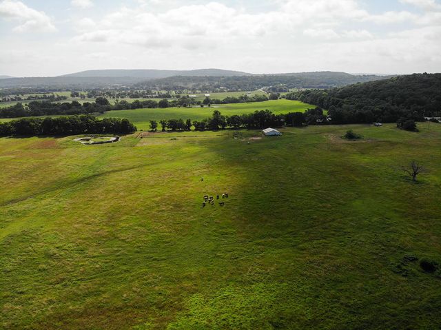 14806 Prairie Grove Lake Road, Prairie Grove, AR 72753