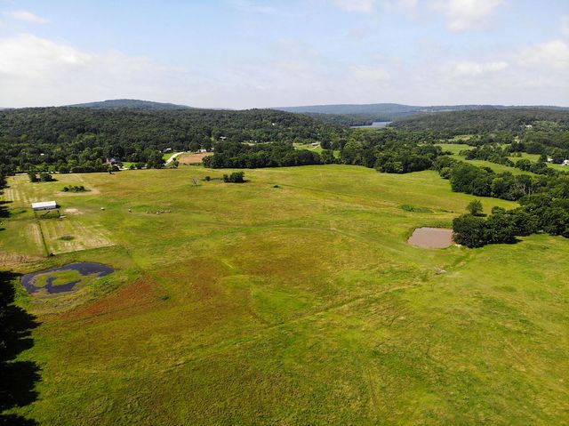 14806 Prairie Grove Lake Road, Prairie Grove, AR 72753