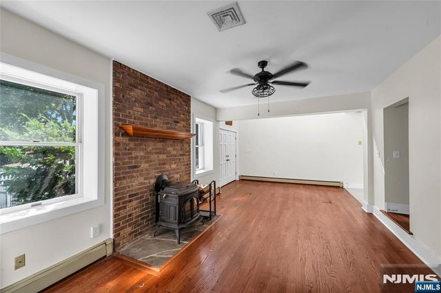 233 Rivervale Road, River Vale, NJ 07675