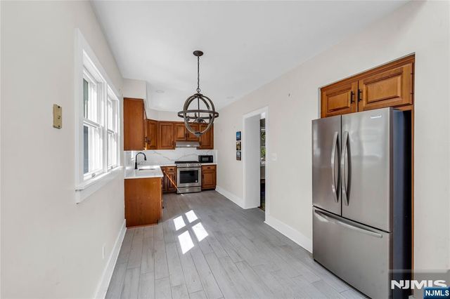 233 Rivervale Road, River Vale, NJ 07675