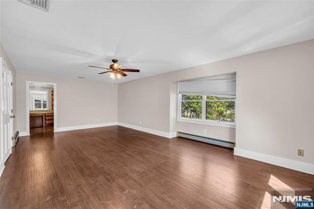 233 Rivervale Road, River Vale, NJ 07675