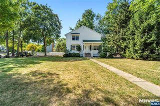233 Rivervale Road, River Vale, NJ 07675