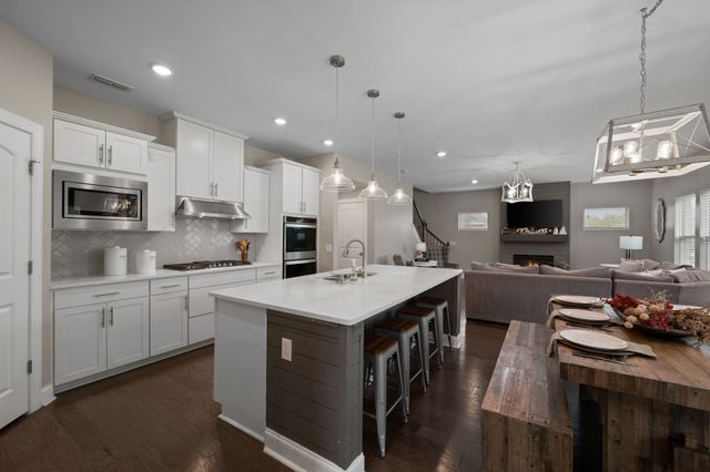 1717 Boardwalk Pl, Gallatin, TN 37066