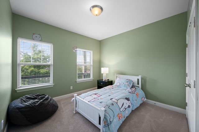 1717 Boardwalk Pl, Gallatin, TN 37066