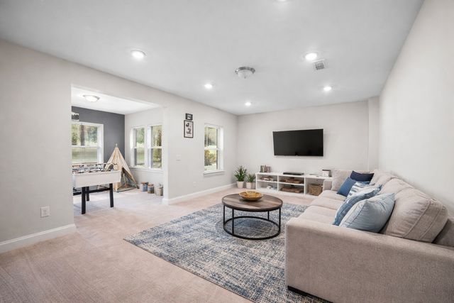 1717 Boardwalk Pl, Gallatin, TN 37066