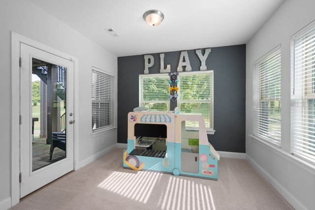 1717 Boardwalk Pl, Gallatin, TN 37066