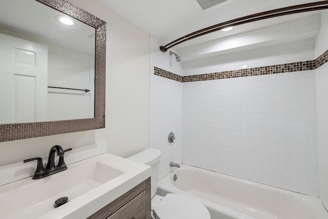 9 Glen Ave A, Burlington, MA 01803