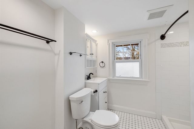 9 Glen Ave A, Burlington, MA 01803
