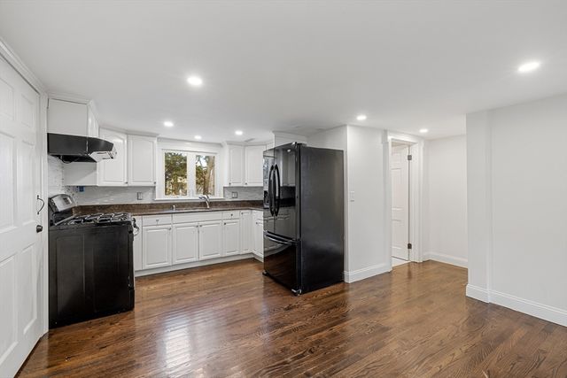 9 Glen Ave A, Burlington, MA 01803