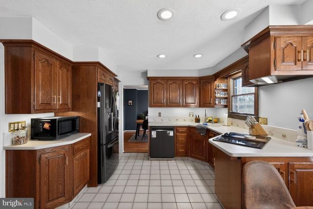 752 COTSWOLD RD, Somerdale, NJ 08083