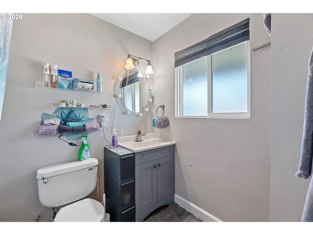 9333 N LOMBARD St 19, Portland, OR 97203