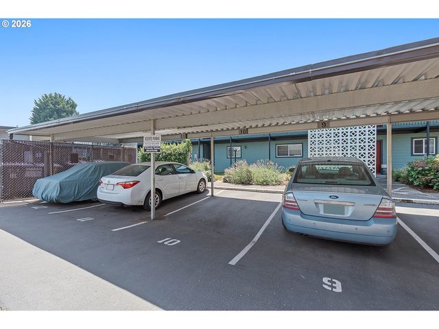 9333 N LOMBARD St 19, Portland, OR 97203
