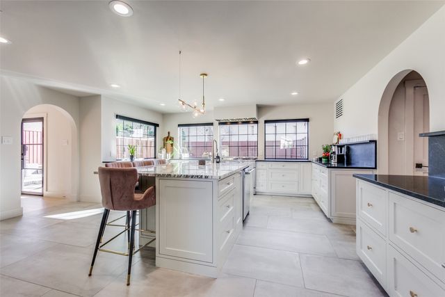 15710 Nedra Way, Dallas, TX 75248