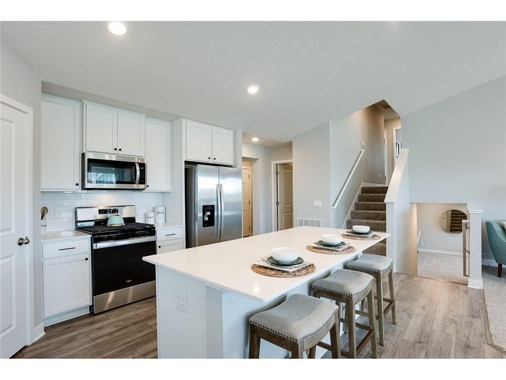 17476 Dulles Lane, Lakeville, MN 55044