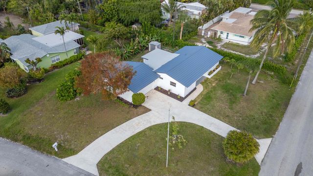 7220 Clarke Road, Lake Clarke Shores, FL 33406