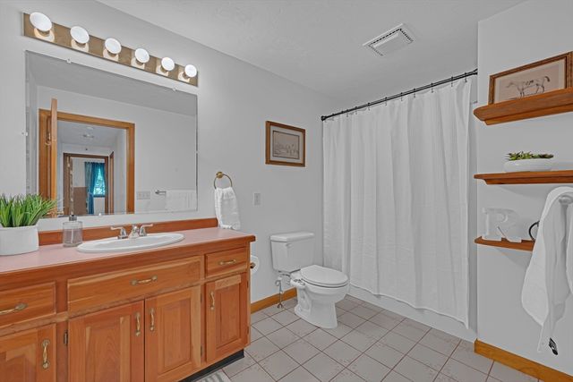 320 Marshall St, Paxton, MA 01612