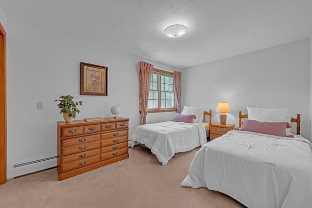 320 Marshall St, Paxton, MA 01612