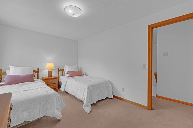 320 Marshall St, Paxton, MA 01612