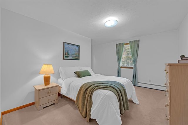 320 Marshall St, Paxton, MA 01612