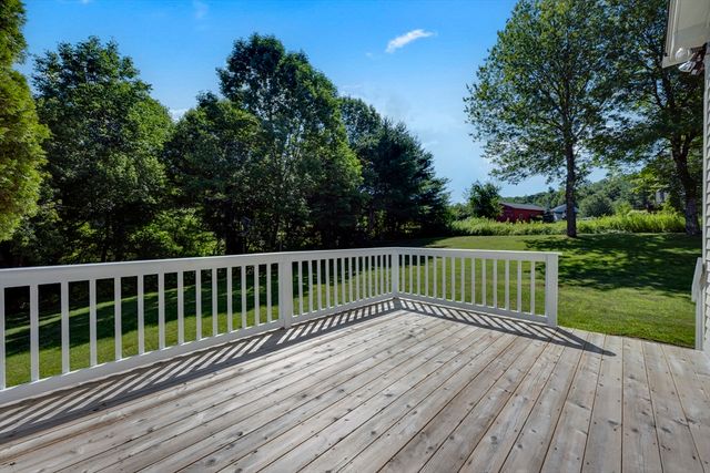 320 Marshall St, Paxton, MA 01612